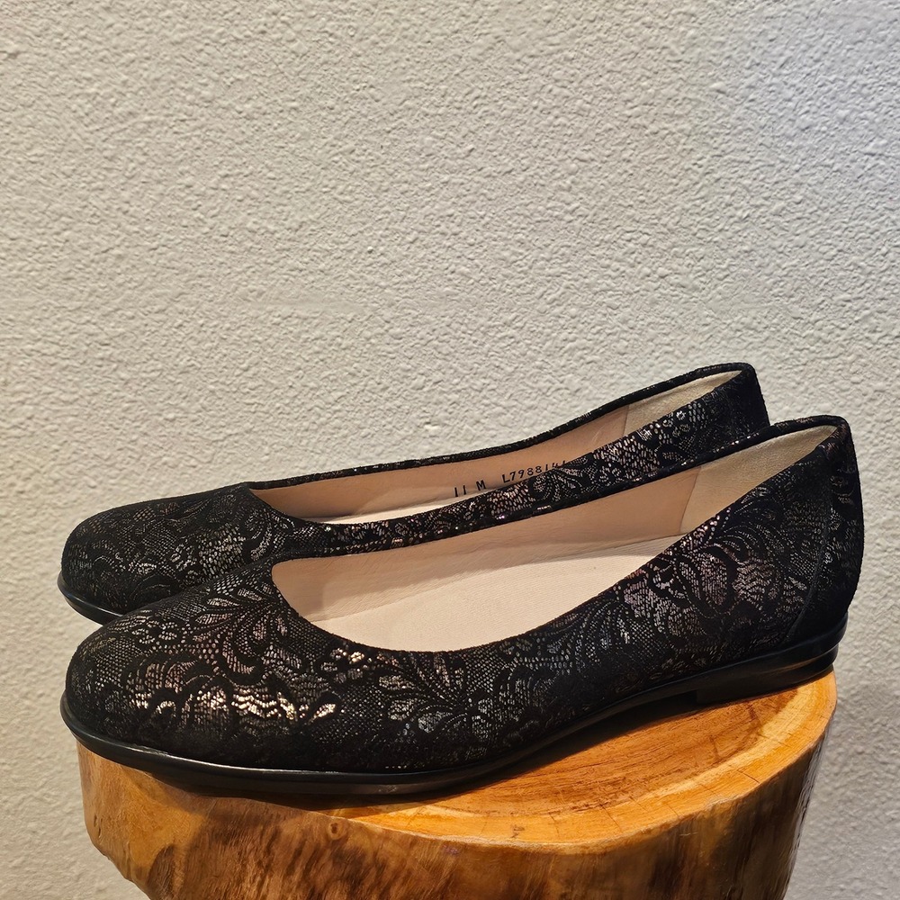 SAS Scenic Black Floral Lace Metallic Ballet Flats Shoes Womens 11 M Made in USA